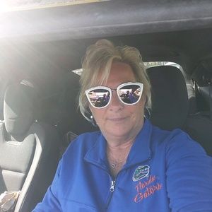 Meet your Posher, Sheila